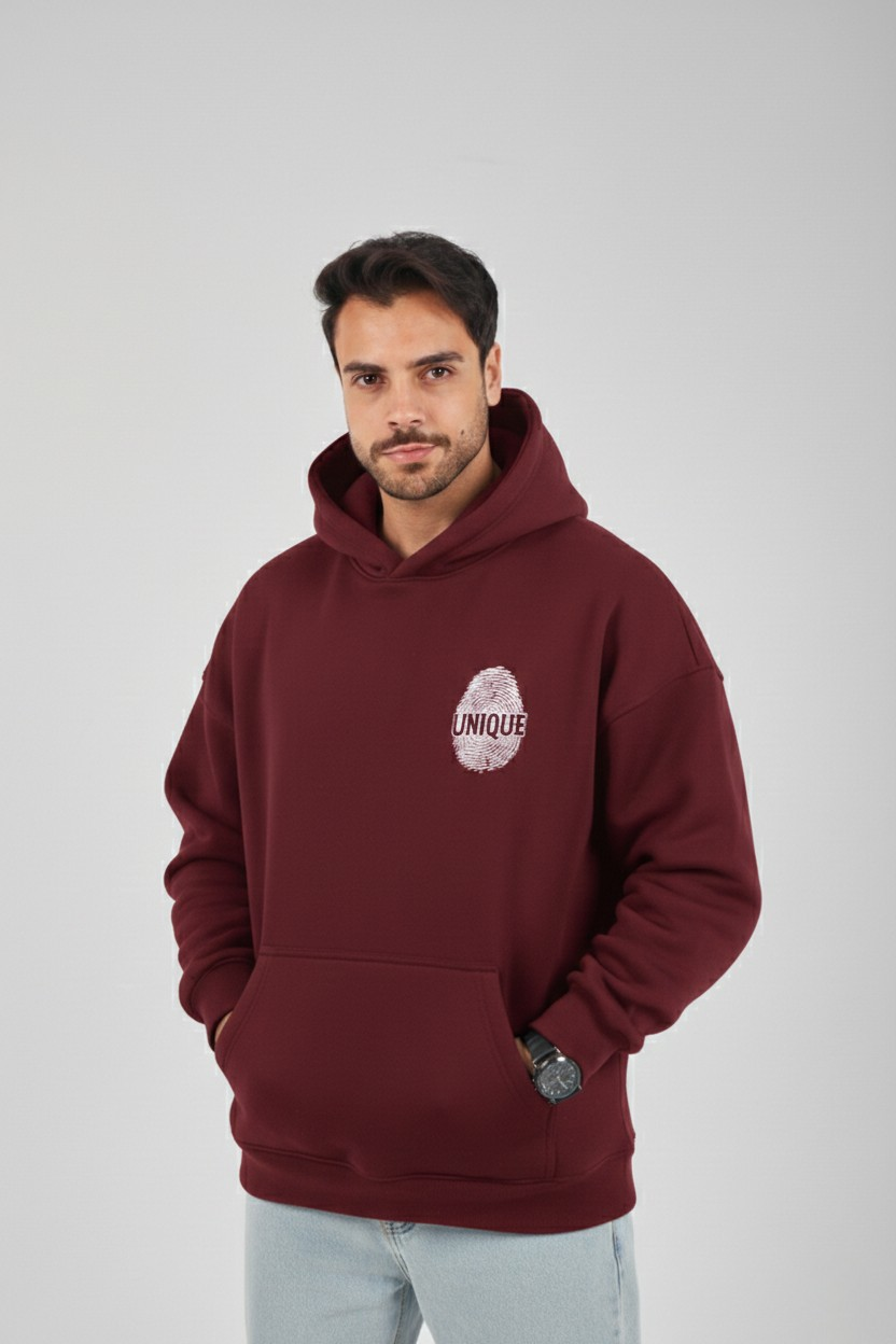 UNIQUE 
OVERSIZED HOODIE