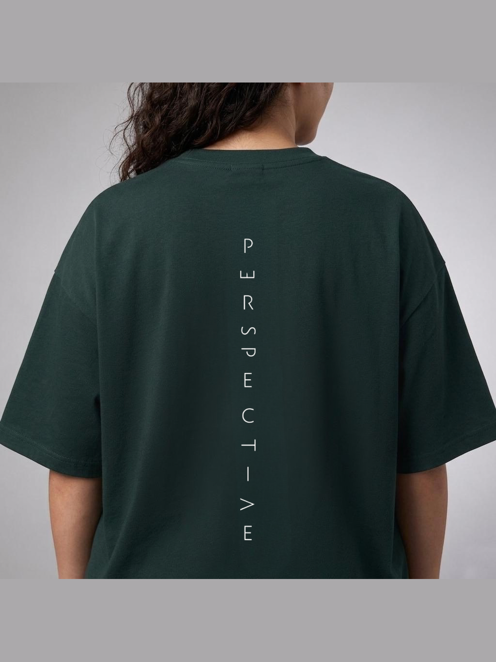 PERSPECTIVE 
OVERSIZED T-SHIRT