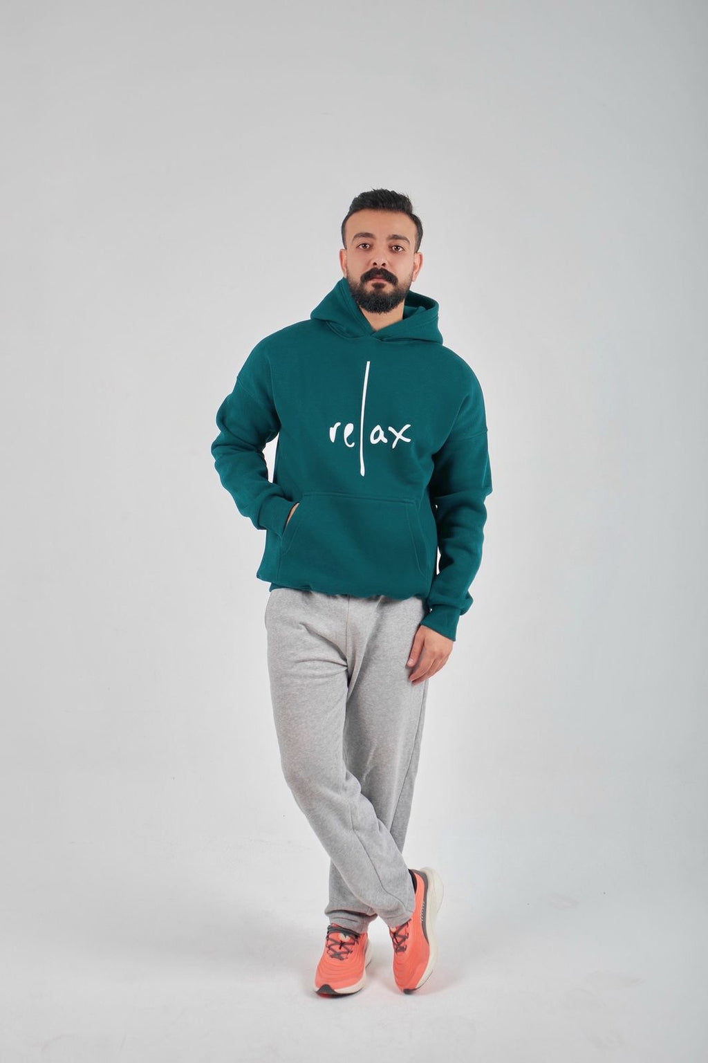 RELAX 
OVERSIZED HOODIE