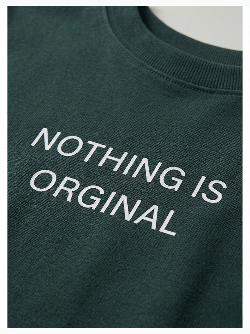 BREAK THE RULES 
OVERSIZED T-SHIRT