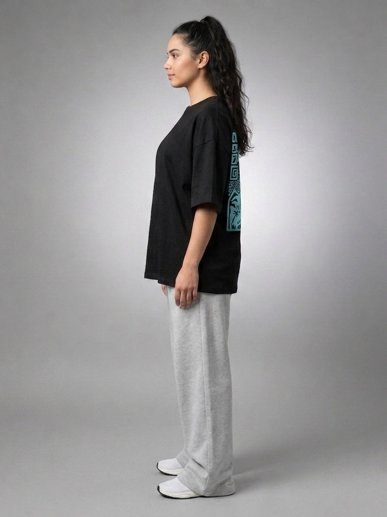 CHASING THE STOKE
OVERSIZED T-SHIRT