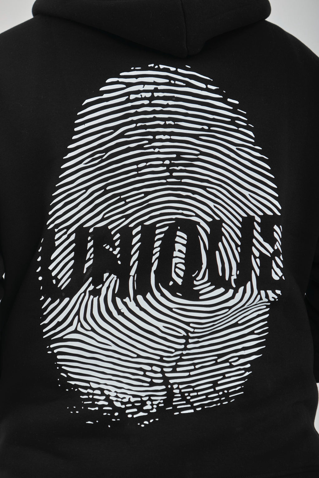 UNIQUE 
OVERSIZED HOODIE