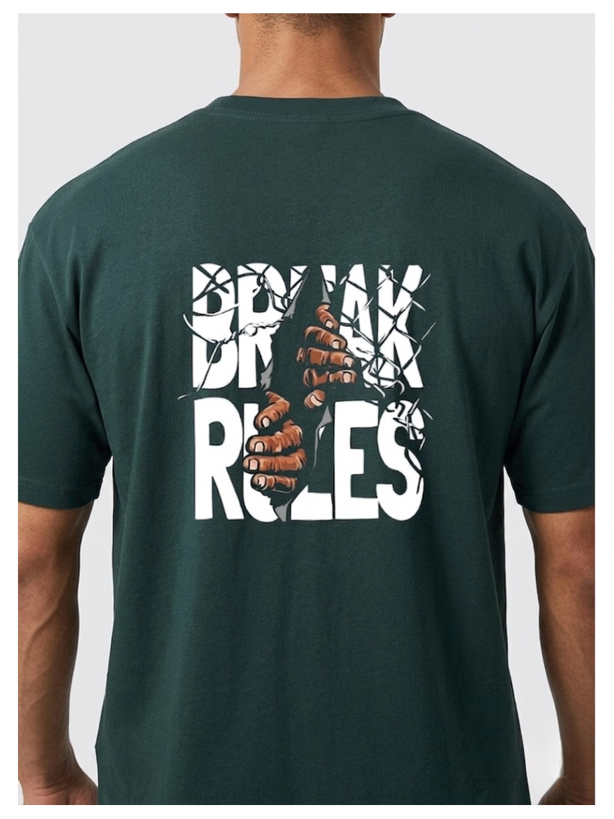 BREAK THE RULES 
OVERSIZED T-SHIRT