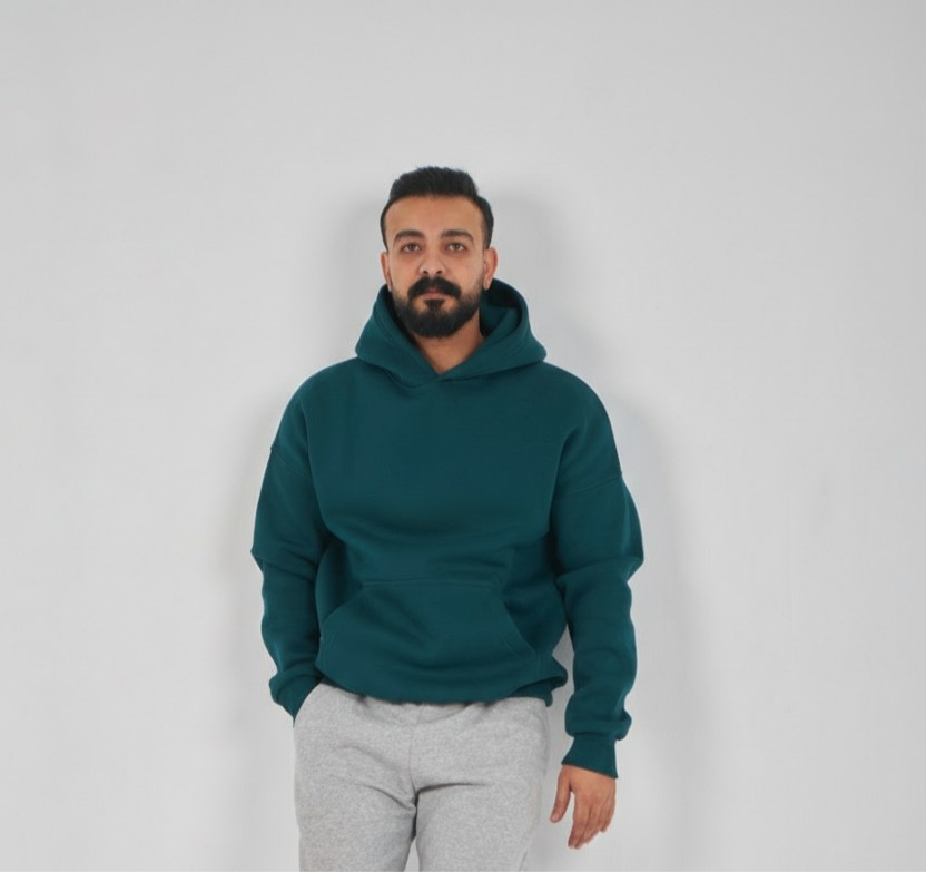 BASICS
OVERSIZED HOODIE