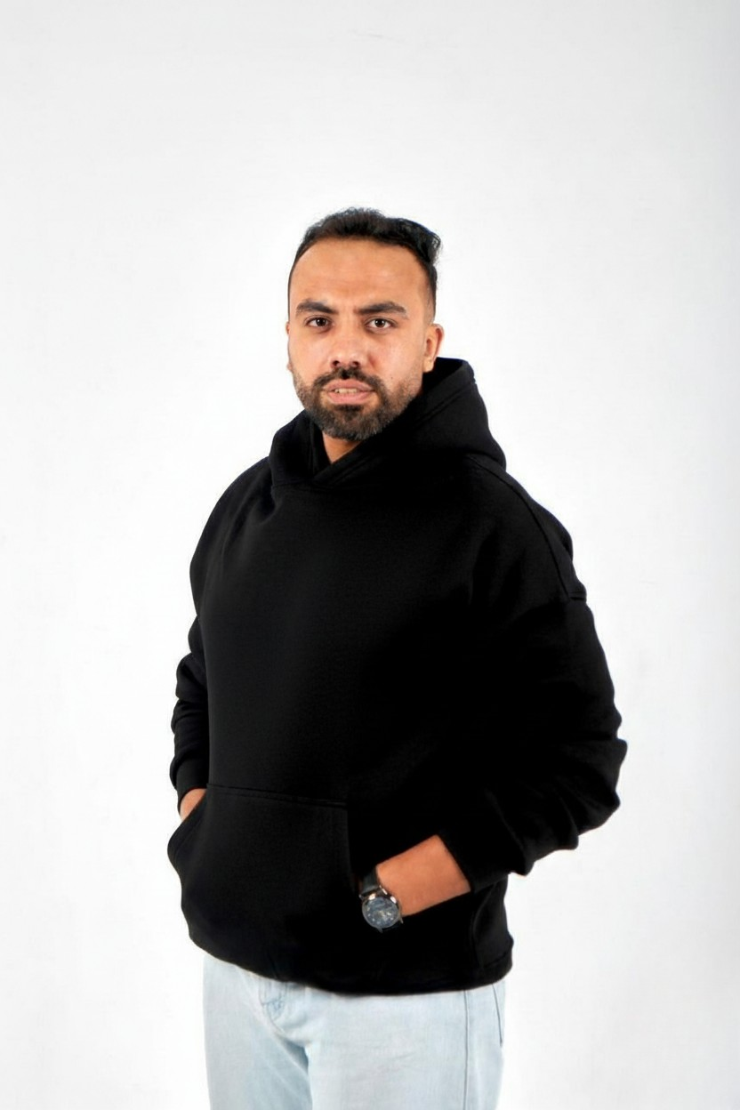 BASICS
OVERSIZED HOODIE