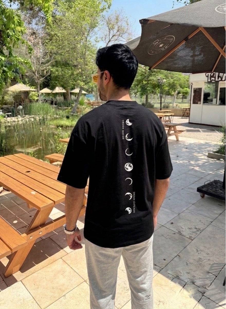 ECLIPSE 
OVERSIZED T-SHIRT