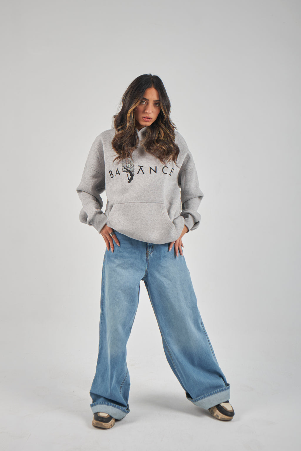 BALANCE
OVERSIZED HOODIE