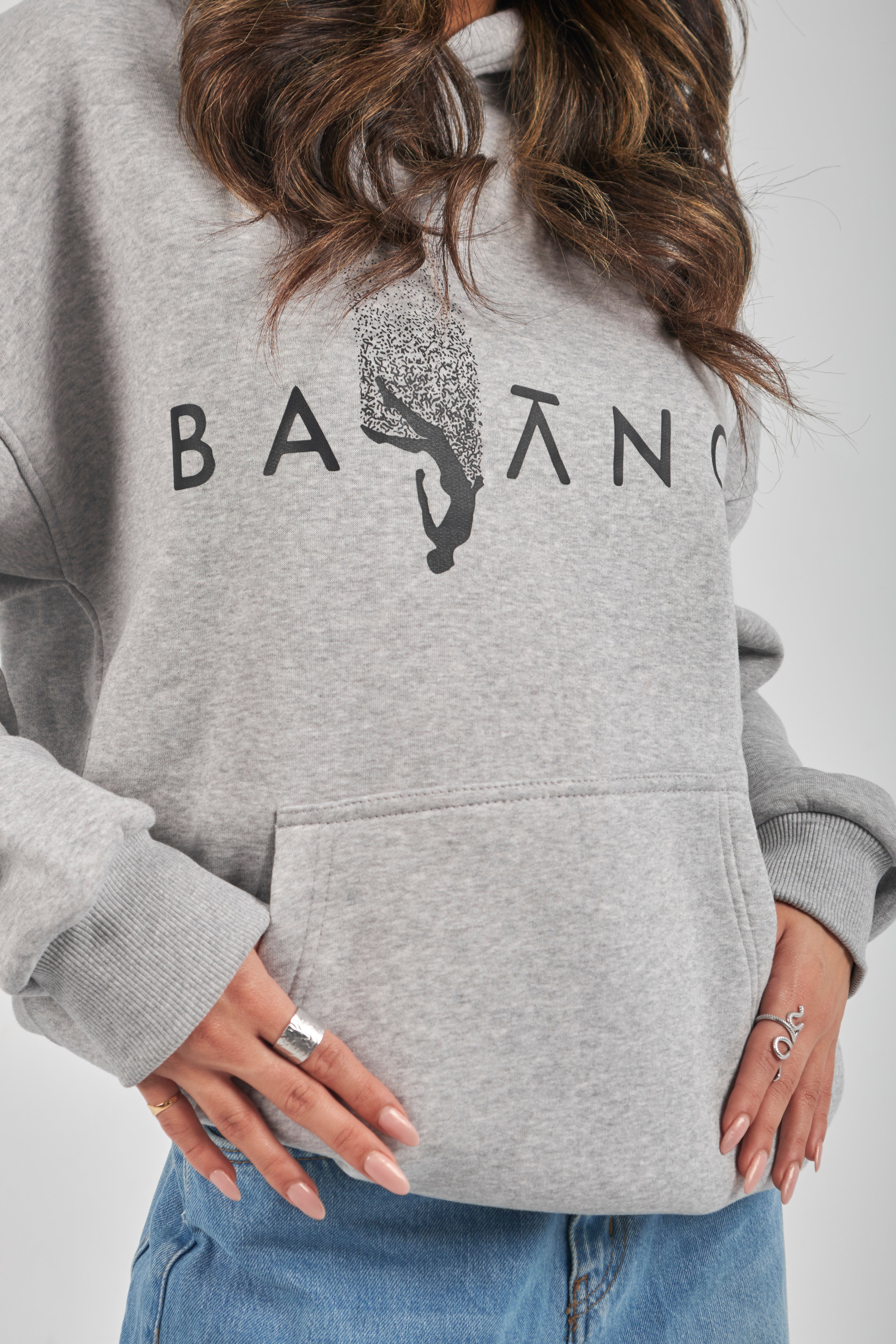 BALANCE
OVERSIZED HOODIE