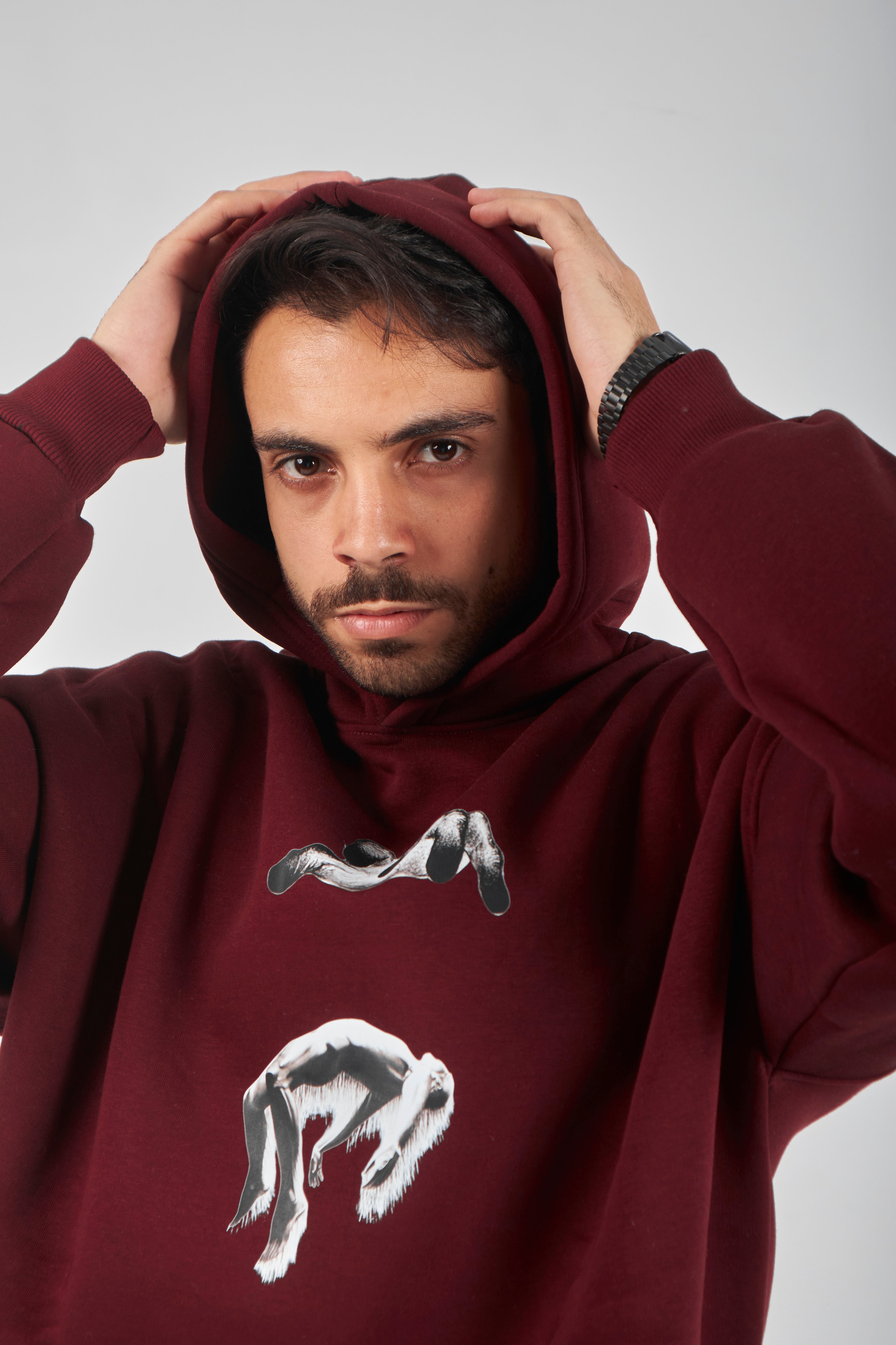 CONTROLLING
OVERSIZED HOODIE